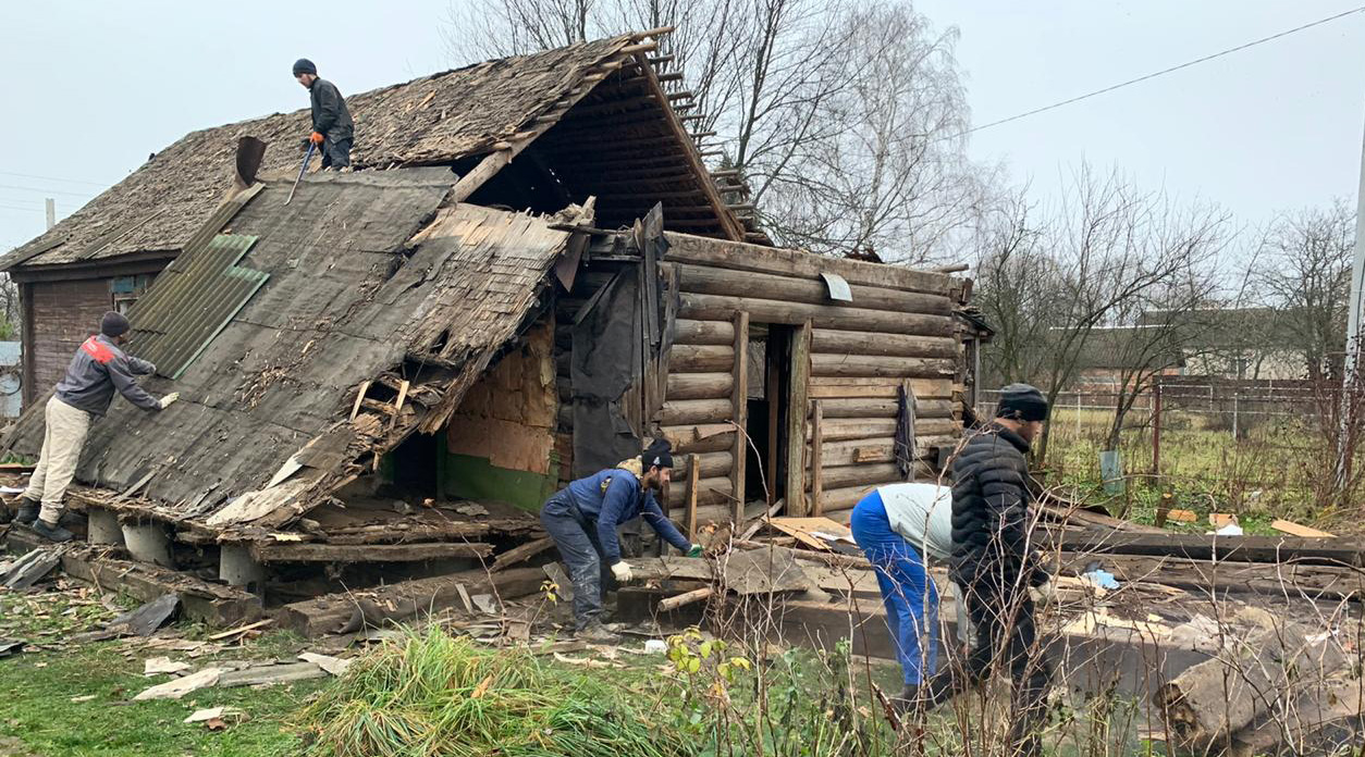 Снос и демонтаж старого дома и дачи в Орехово-Зуево с вывоз мусора и уборкой